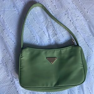 Green mini shoulder bag